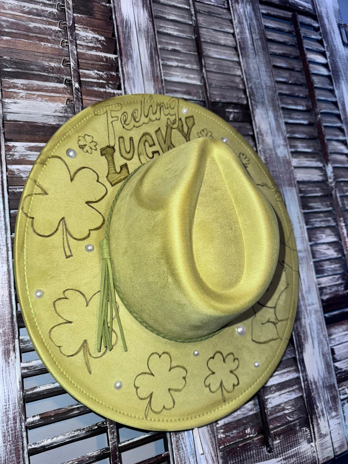 Lucky bear st patricks hat