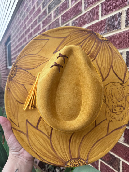 Sunny Highland.    Adult adj brim