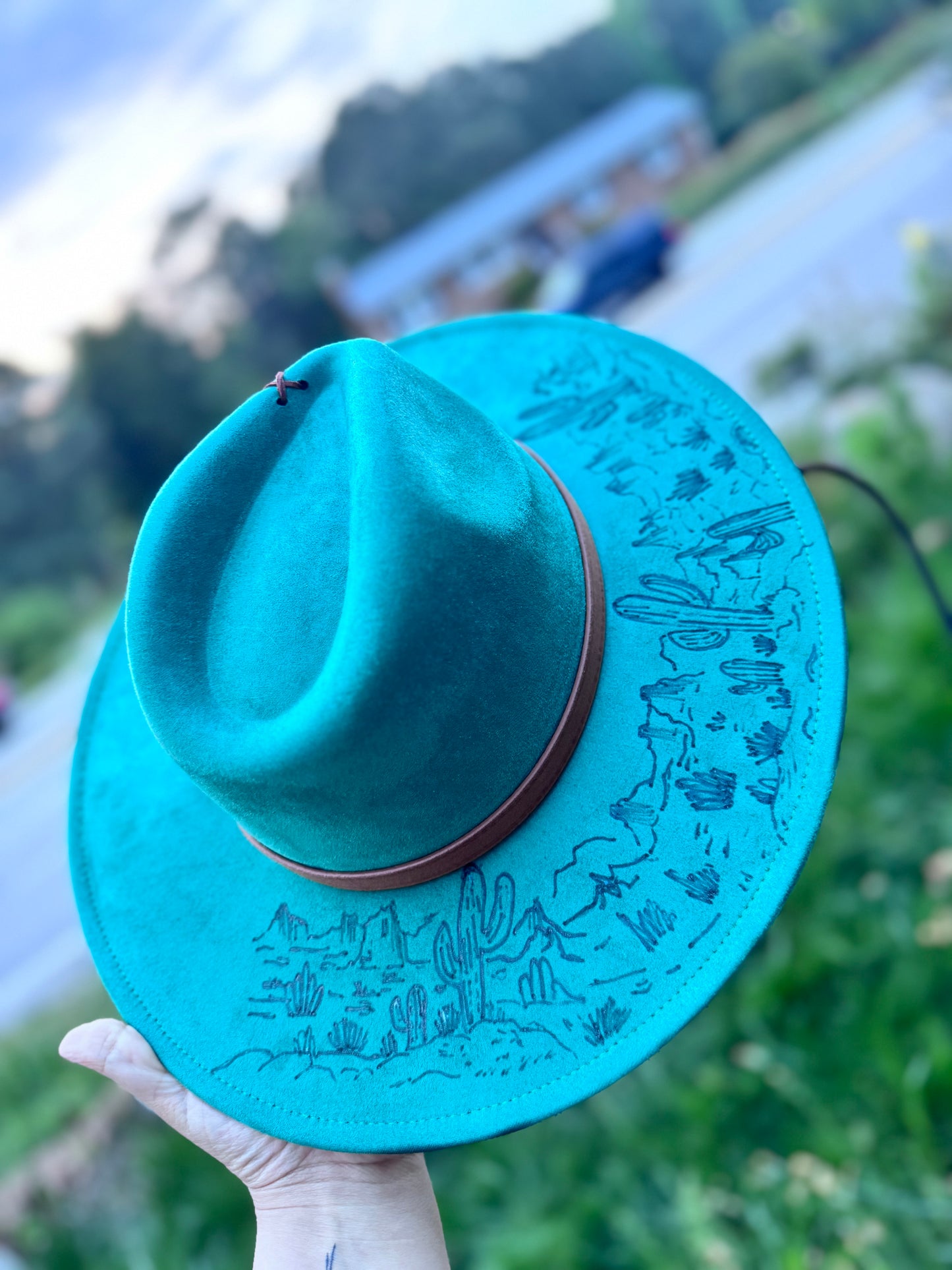 Desert Brim   - greenish teal not blue!!